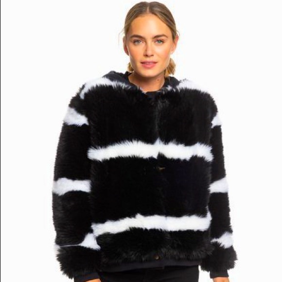 Roxy Carrie Faux Fur Black and White Jacket/Coat - Picture 2 of 7